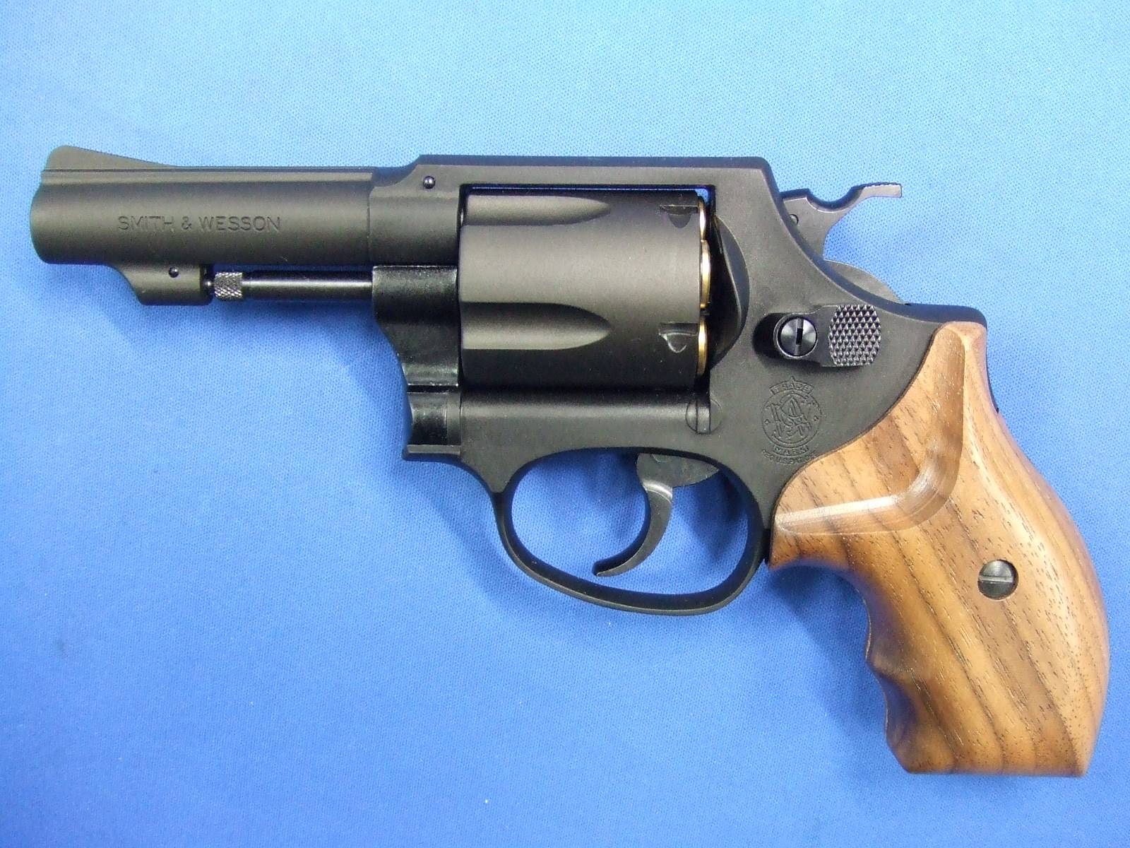 S&W M36 3in ブラック HW フィンガーチャンネル付 木製グリップ仕様 リアルXカートリッジ　 | 　マルシン