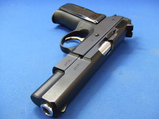 CZ75 ファーストマットブラック - U18 | KSC